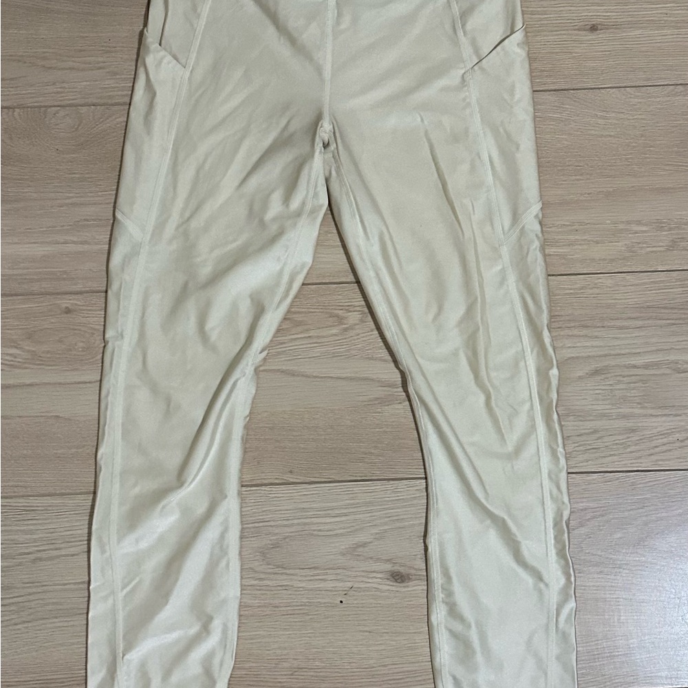 Cream Legins Fabletics with pockets